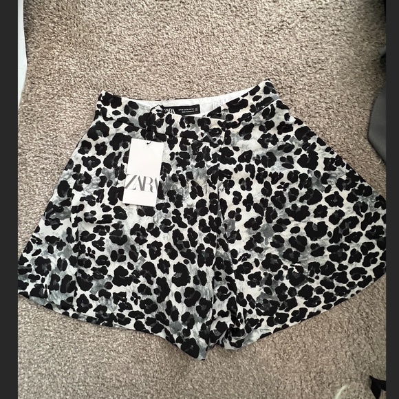 NWT ZARA Skort - Picture 2 of 3